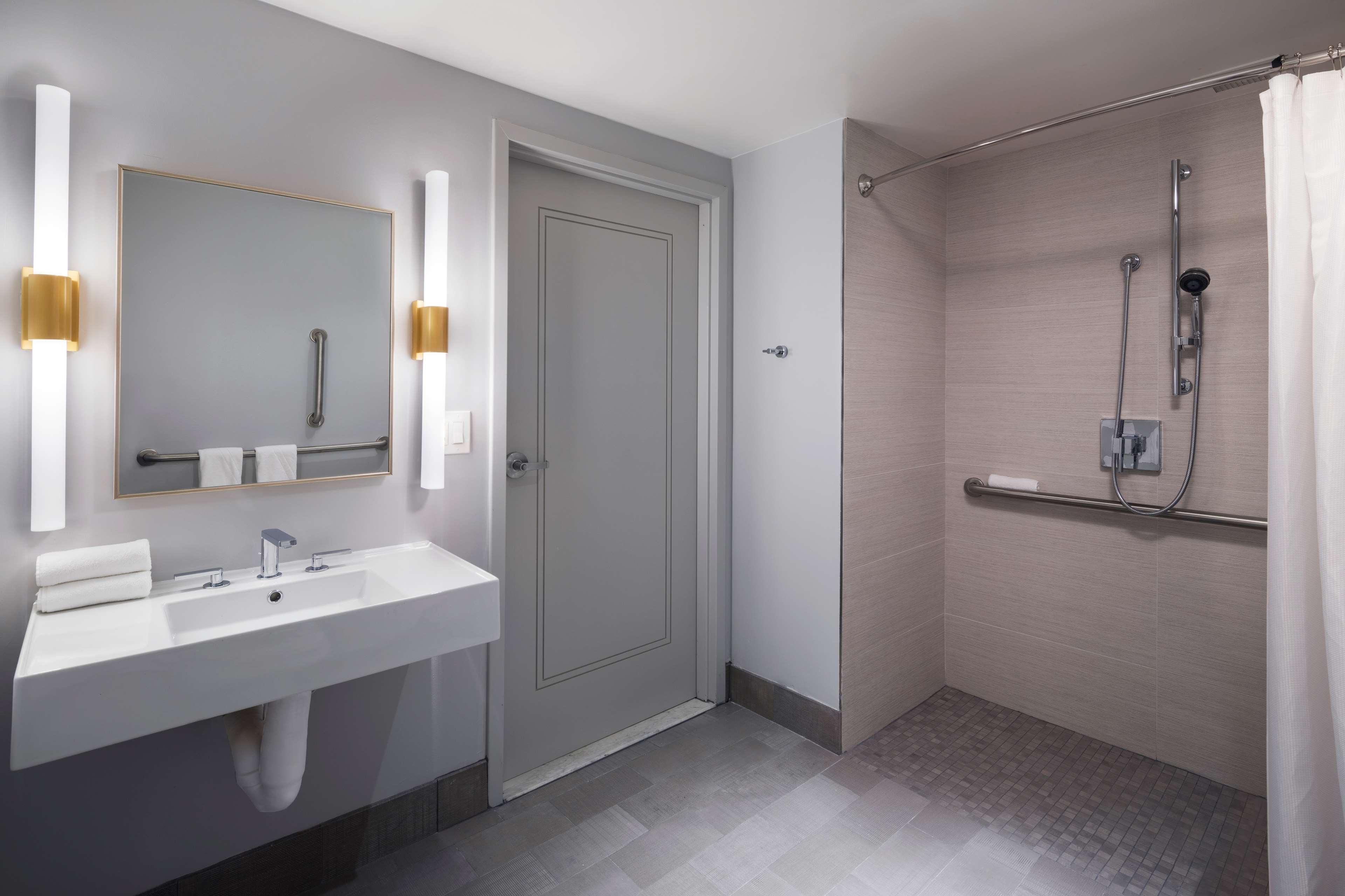 The Starling Atlanta Midtown, Curio Collection By Hilton Hotell Exteriör bild